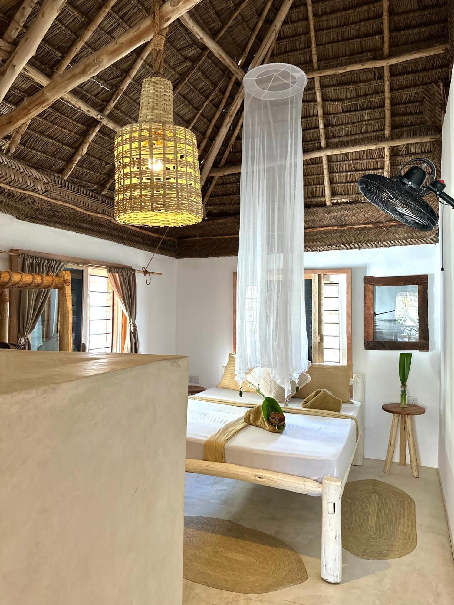 Mlango Paje Villa Exteriör bild